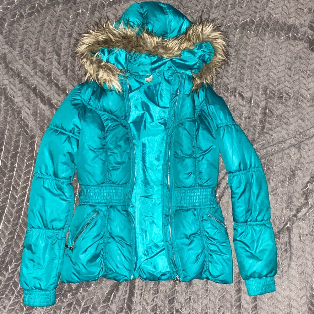 Lightweight puffer coat with fur - Picture 2 of 4